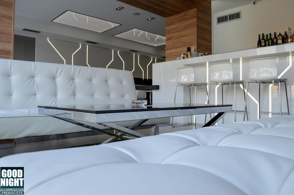 Apartments Good Night Nis Bagian luar foto