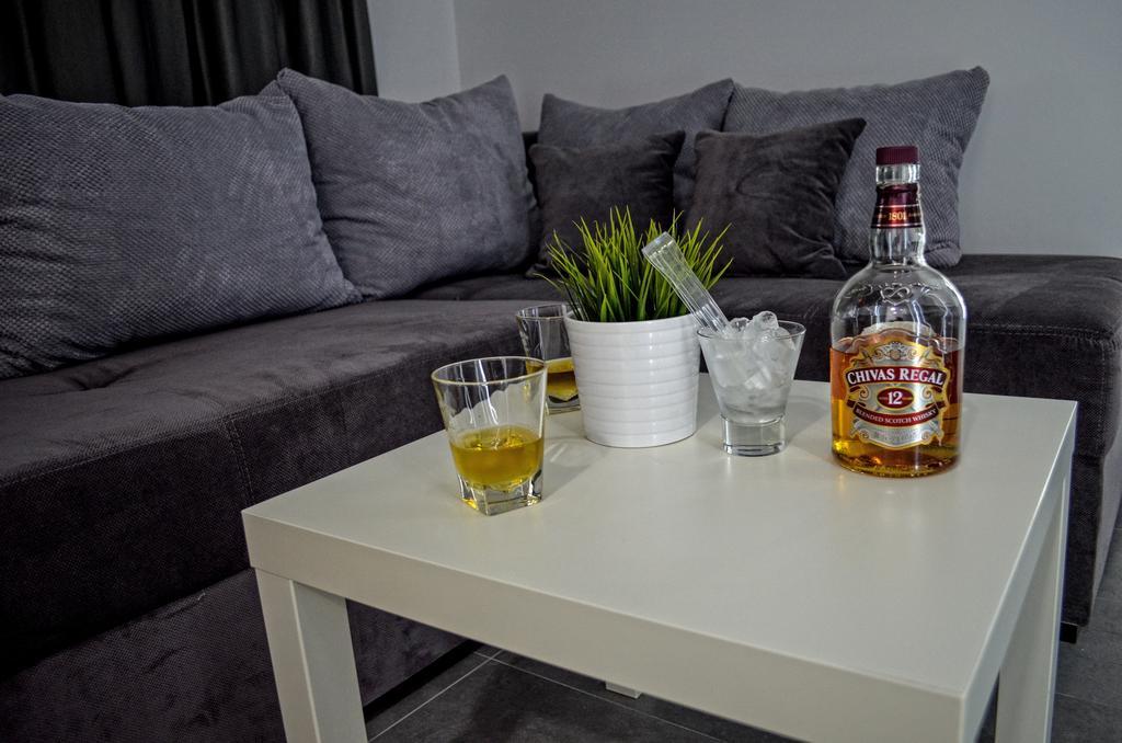 Apartments Good Night Nis Bagian luar foto