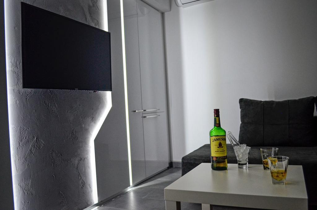 Apartments Good Night Nis Bagian luar foto