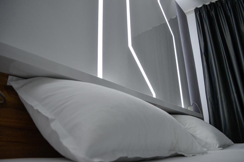 Apartments Good Night Nis Bagian luar foto
