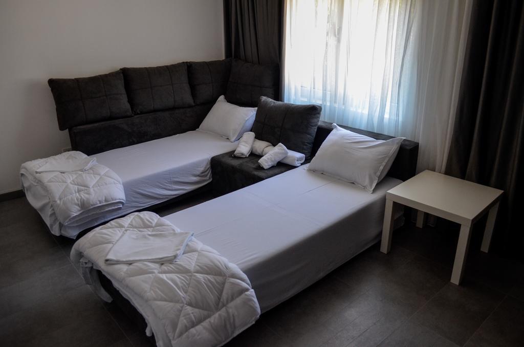 Apartments Good Night Nis Bagian luar foto