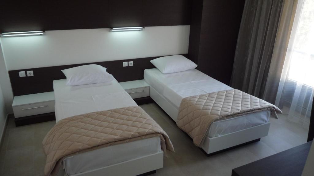 Apartments Good Night Nis Bagian luar foto