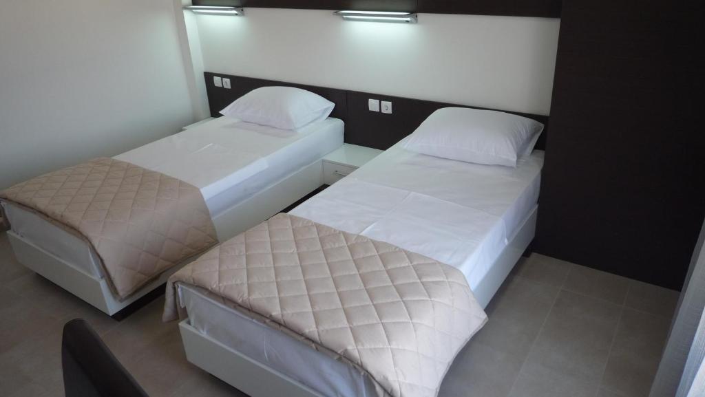 Apartments Good Night Nis Bagian luar foto