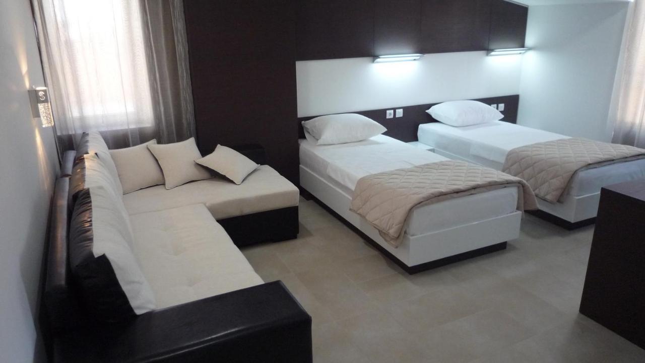 Apartments Good Night Nis Bagian luar foto